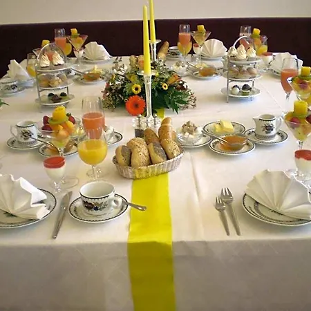 Hotel Christine 3*