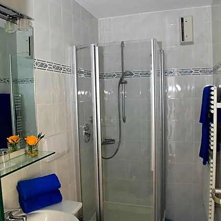 Christine Hotel 3*